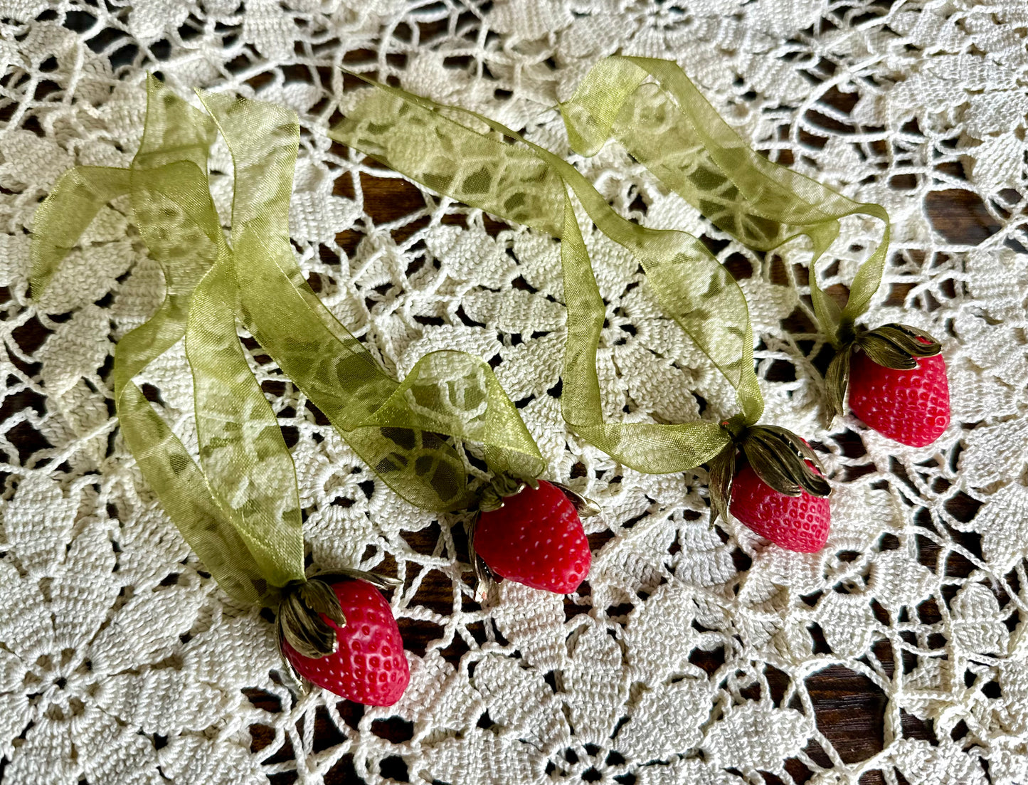 Strawberry Thread waxer