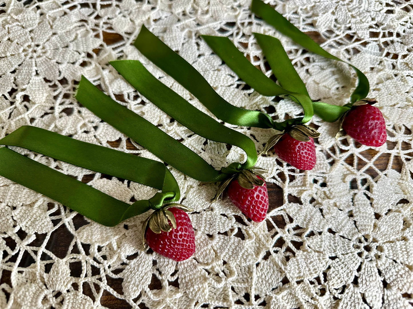 Strawberry Thread waxer